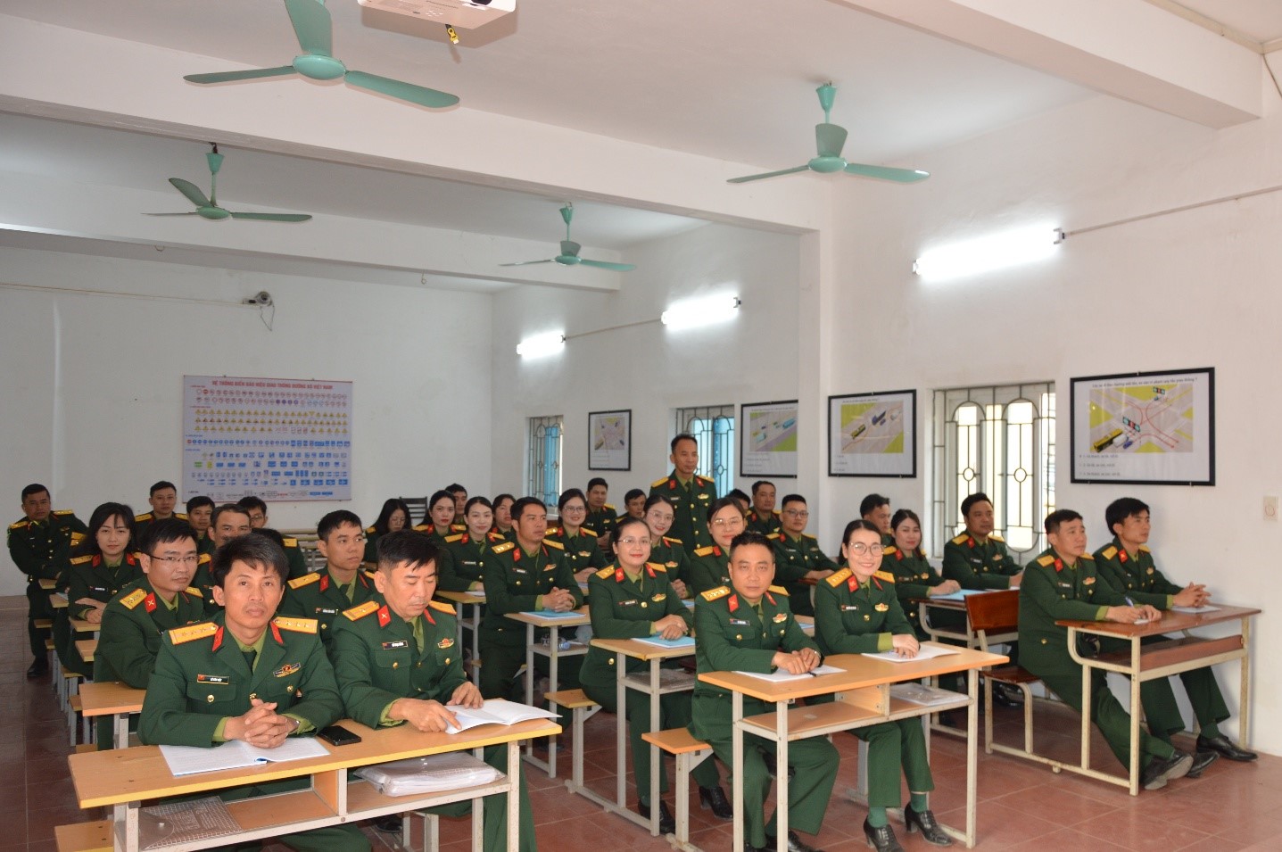 Ảnh học viên lớp bồi dưỡng Quân sự, chính trị đợt 1 năm 2025