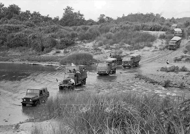 Ảnh những con đường ngày ấy của Bộ đội Trường Sơn