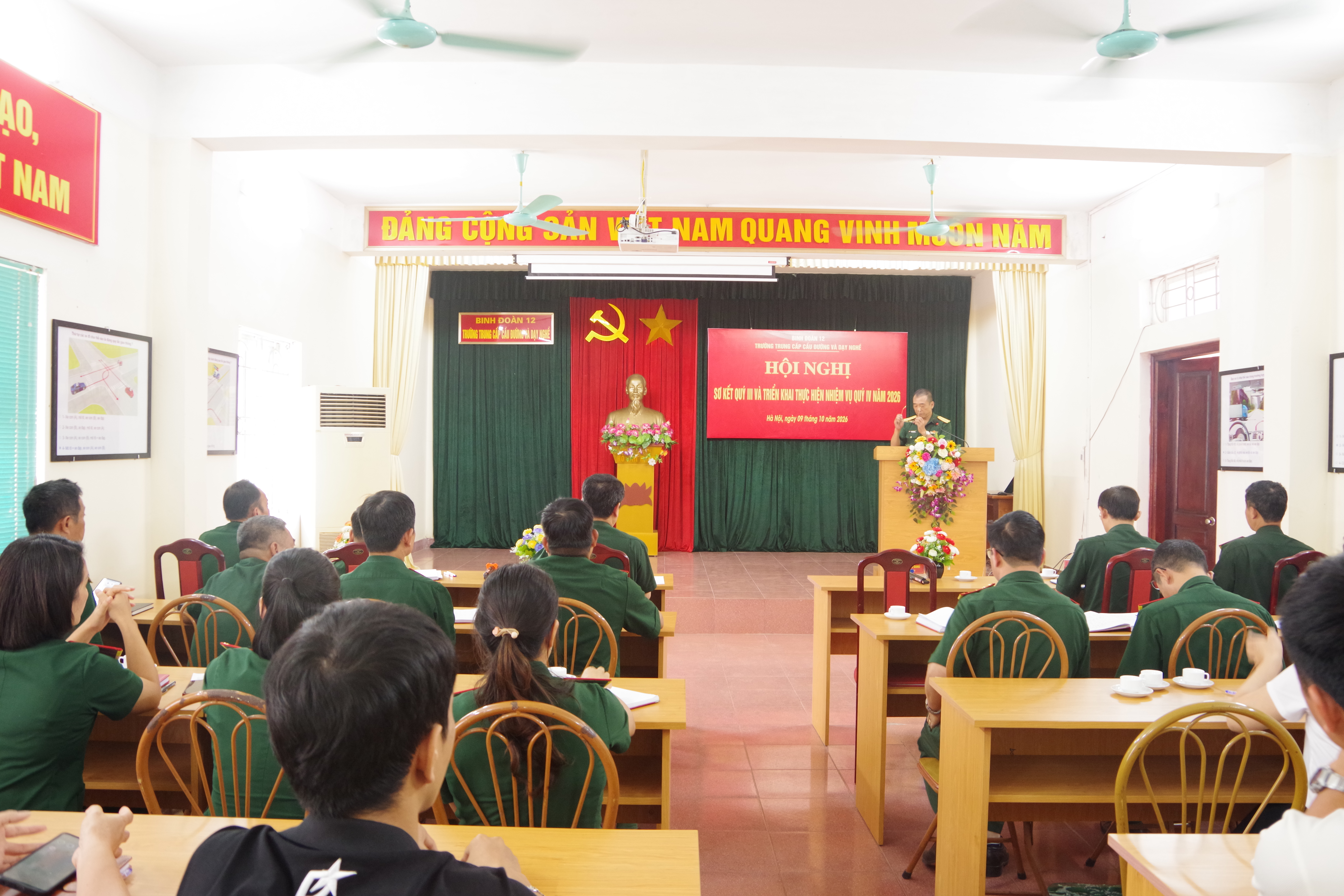Trường Trung cấp Cầu đường và Dạy nghề tổ chức Hội nghị sơ kết quý III và triển khai nhiệm vụ quý IV năm 2026